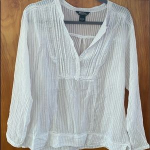 Eddie Bauer white cotton top with buttons size XL
